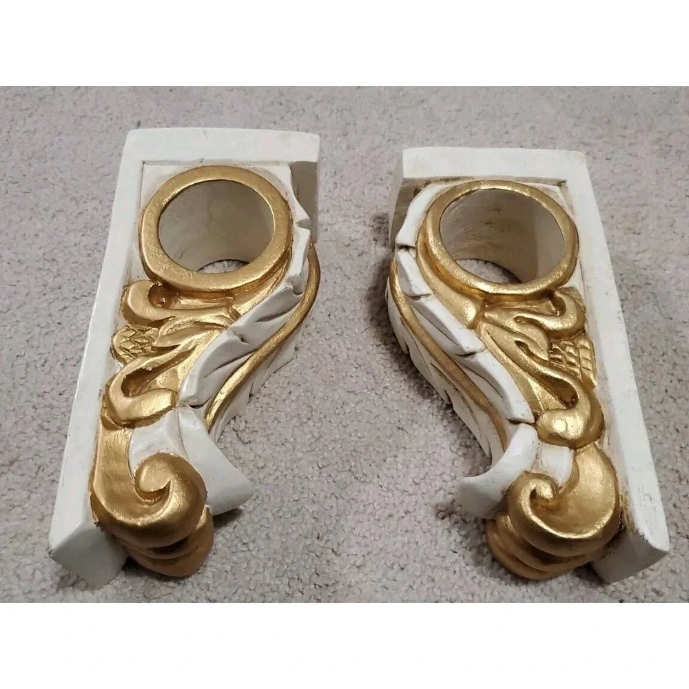 The Unbranded Brand vintage carved